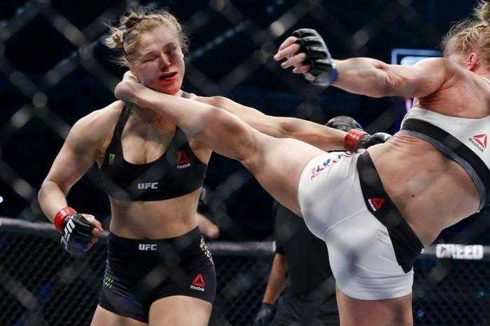Top 12 Biggest Sports Stories of 2015