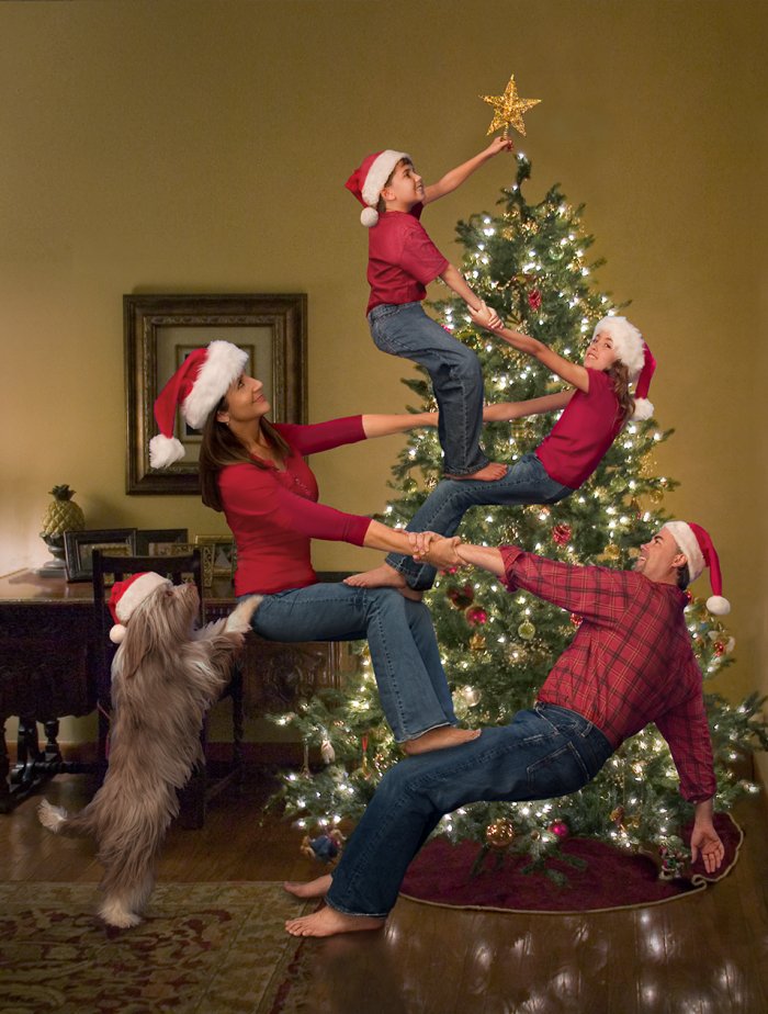 10 Creative Family Christmas Photo Ideas