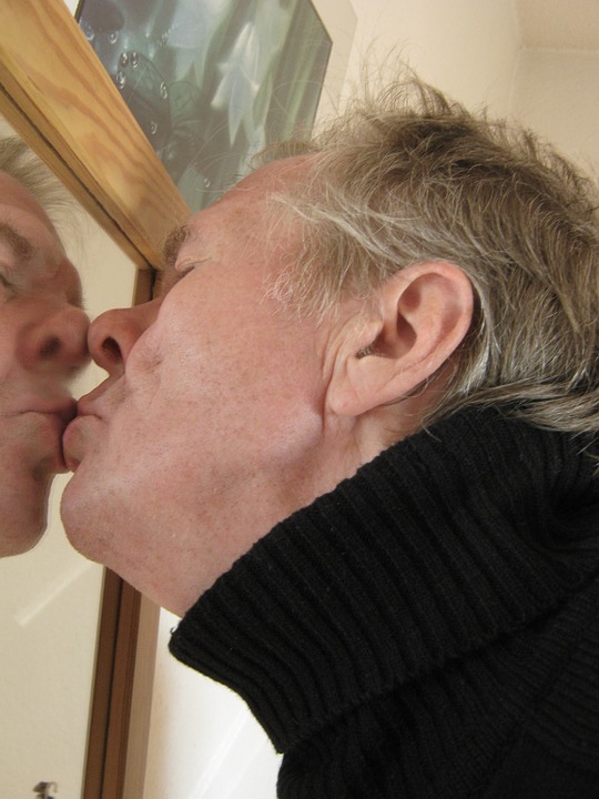 10 Signs You're Dating a Narcissist